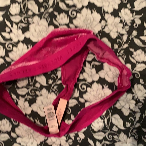 Brand new Victoria’s Secret size small thong with tags - Picture 5 of 10